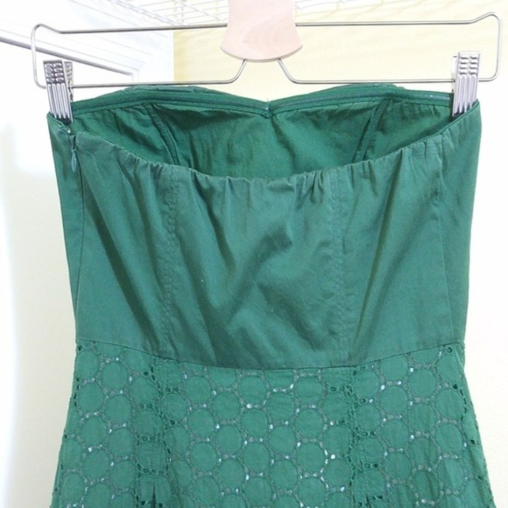 Strapless Green Eyelet Mini Dress - Size‎ 2 - Picture 4 of 9